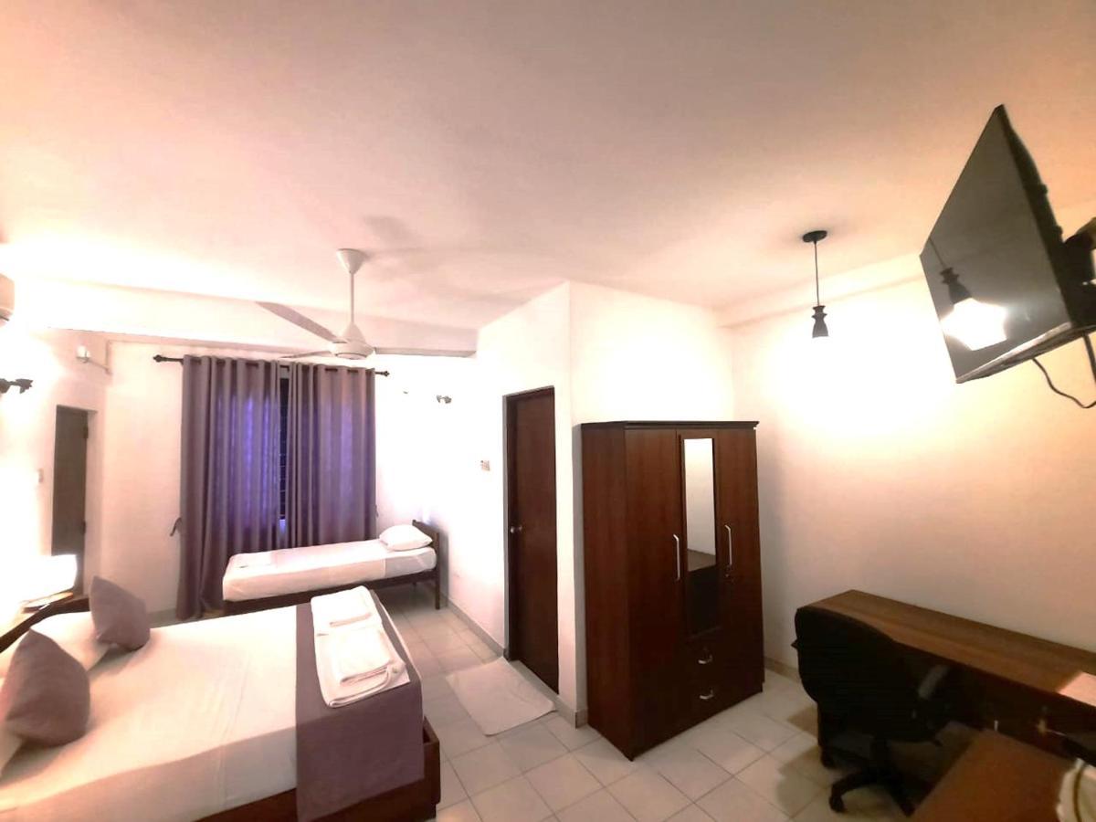 Hotel Elegance Oasis, Colombo 3 Exteriér fotografie